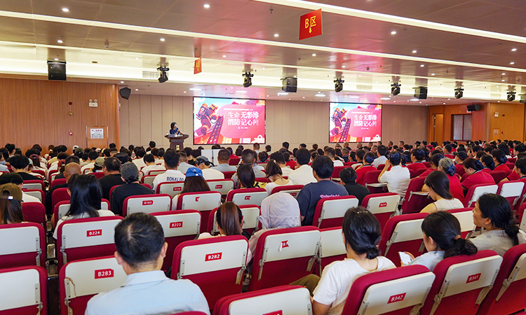 筑牢安全防线  守护职工平安——保安部组织开展2025年消防安全培训演练